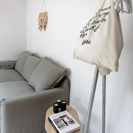 Pyla: Creative 200 M From The *