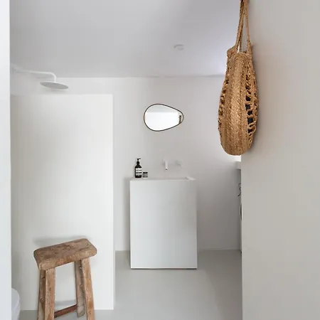 Pyla: Creative 200 M From The Apartamento *