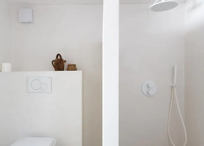 Pyla: Creative 200 M From The *